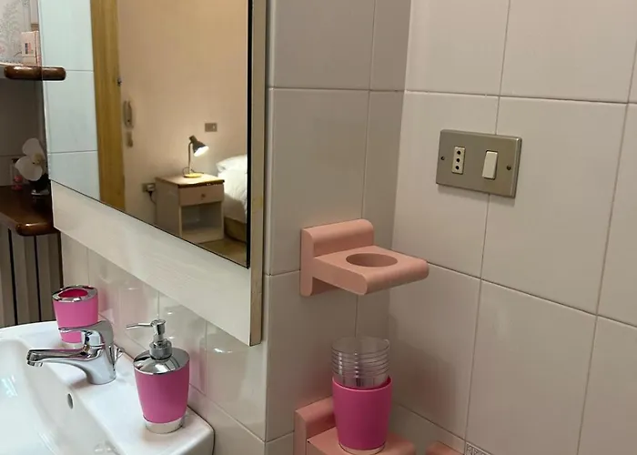 Apartamento Casa Di Nonna Isolina In The Center, Near The Sea