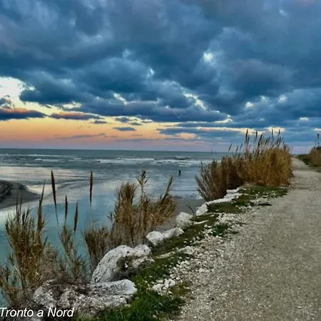 Casa Di Nonna Isolina In The Center, Near The Sea 公寓 马帝斯兹罗