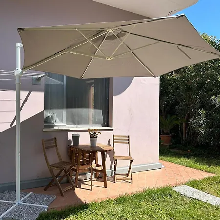 شقة Casa Di Nonna Isolina In The Center, Near The Sea مارتينسيكورو