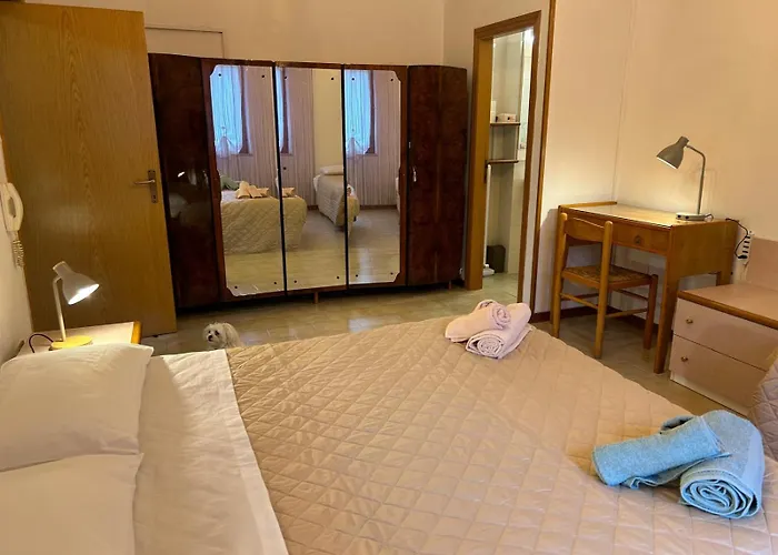 Casa Di Nonna Isolina In The Center, Near The Sea شقة مارتينسيكورو